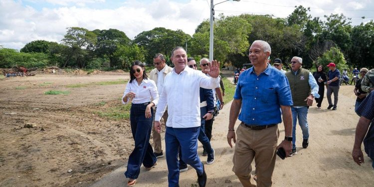 Ministro de Agricultura: reducción mano de obra haitiana no tiene reversa. Juramenta nuevos directores regionales