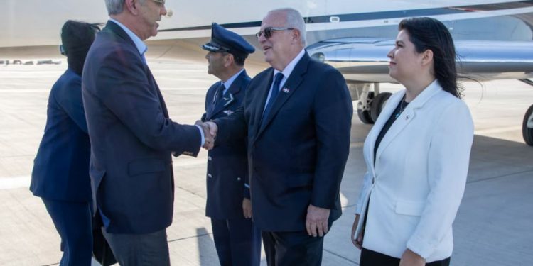 Abinader llega a Chile para investidura del presidente José Antonio Kast
