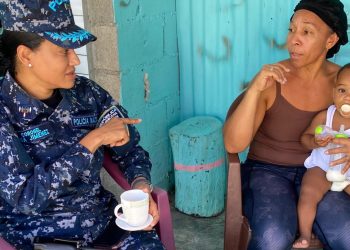 DIRECTORA REGIONAL SUR CENTRAL FORTALECE LAZOS CON LA COMUNIDAD DURANTE VISITA A VECINOS DE EL MANÍ DEL FUNDO EN BANÍ