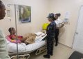 DIRECTORA REGIONAL SUR CENTRAL VISITA A MIEMBRO POLICIAL LESIONADO EN EL CUMPLIMIENTO DE SUS FUNCIONES