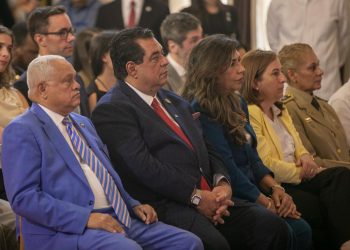 Gobierno digitaliza el permiso de salida de menores y será gratuito hasta el 28 junio