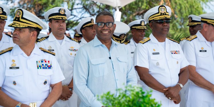 Propeep entrega moderna velaria en Las Calderas para alistados de la Armada y sus familias