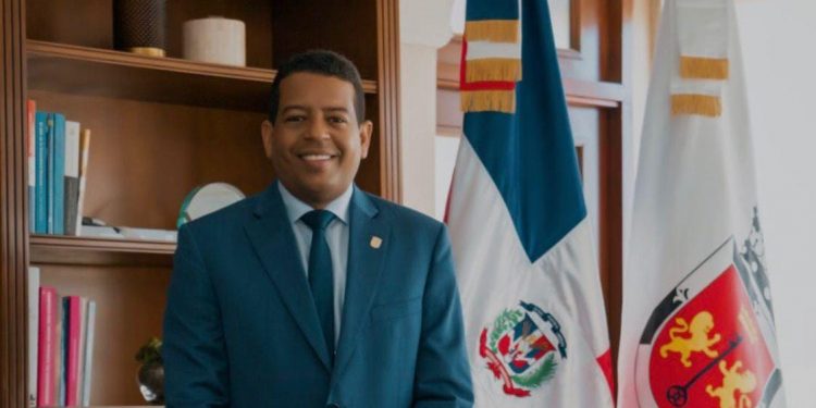 Vicealcalde del DN asegura que David llegó solo al acto del Comité Ejecutivo del PRM