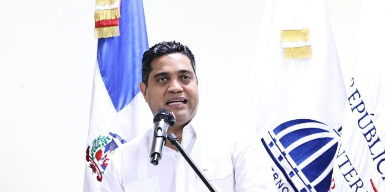 Ministro de Deportes gestiona retorno de atletas varados en Venezuela
