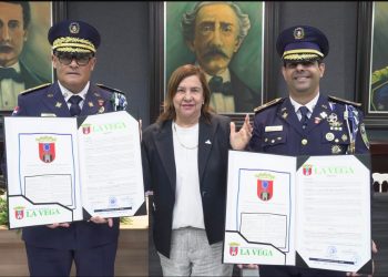 Alcaldía de La Vega distingue como hijos adoptivos y meritorios al general Juan Pablo Ferreira Verás y al coronel Rafael Guillermo Guzmán Chomalí
