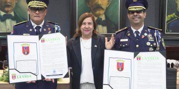 Alcaldía de La Vega distingue como hijos adoptivos y meritorios al general Juan Pablo Ferreira Verás y al coronel Rafael Guillermo Guzmán Chomalí