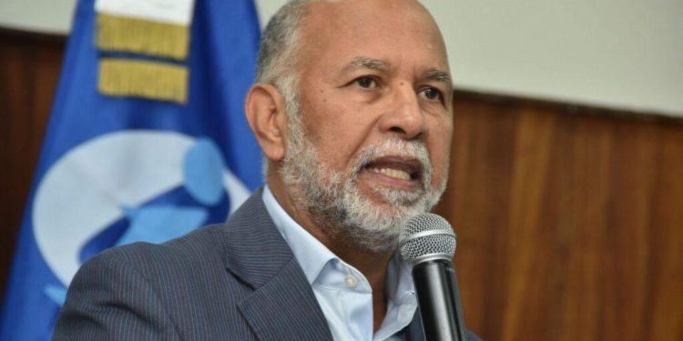 ADP Desautoriza a Juan Valdez hablar en nombre del Magisterio Nacional