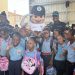 La Dirección de la Policía Comunitaria encabezó un acto de izamiento de bandera dando inicio al nuevo año escolar