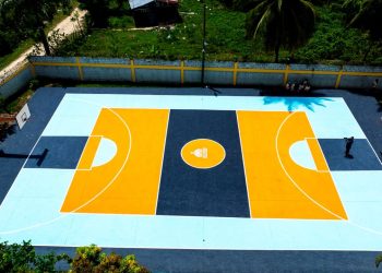 Propeep impulsa plan para acondicionar canchas de baloncesto y espacios deportivos en comunidades vulnerables