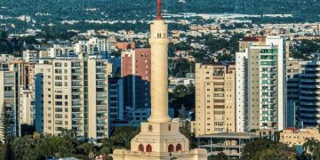 Abinader traslada su despacho a Santiago