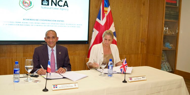 DNCD Y REINO UNIDO FORTALECEN COOPERACIÓN CONTRA CRIMEN ORGANIZADO TRANSNACIONAL