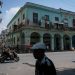 Exiliados cubanos denuncian represión, escasez y desesperanza tras abandonar la isla