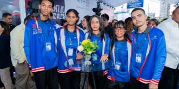 Cinco jóvenes dominicanos van tras Récord Guinness de lectura