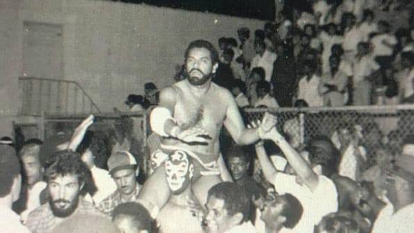 Astroman: De las peleas callejeras al ring, de la mano de Jack Veneno