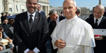 Pablo Ulloa invita al papa León XIV a visitar República Dominicana y pide oraciones por sus familias