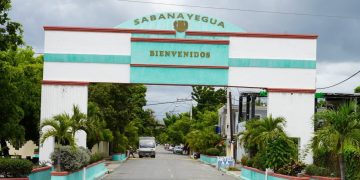 Gobierno inicia titulación en 11 sectores de Azua para beneficiar a 14,400 personas