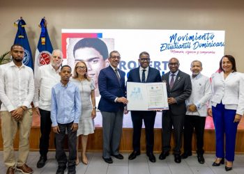 UASD honra a Robert Polanco y otros dirigentes históricos de la Federación de Estudiantes Dominicanos