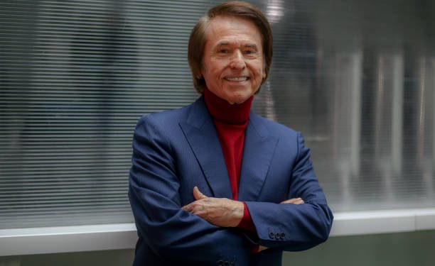 «Aquel»: La nueva serie de Netflix que explora las luces y sombras del legendario cantante Raphael